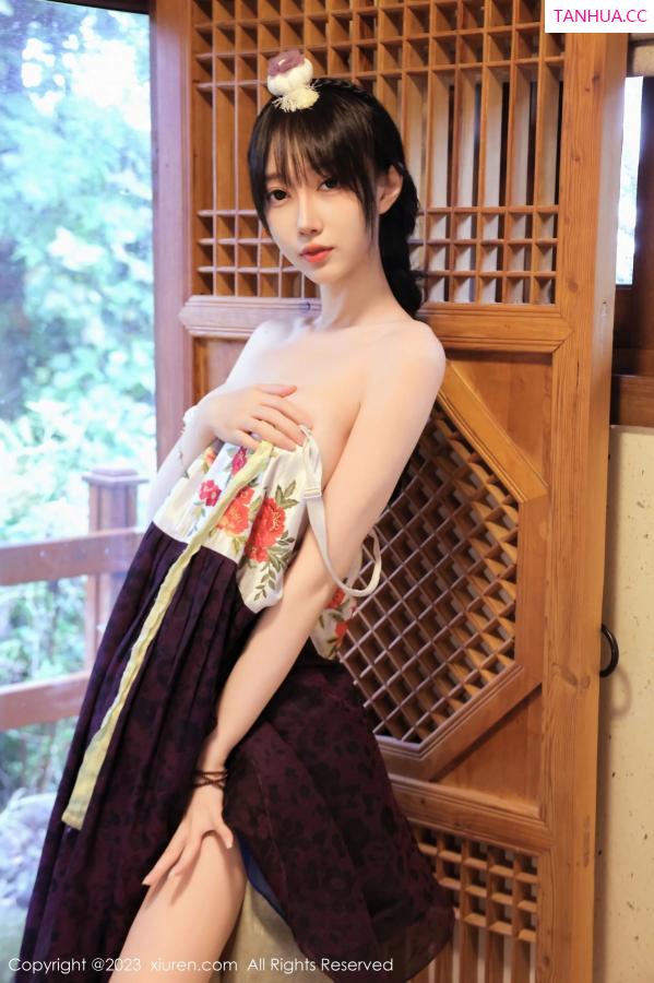 玥儿玥  [XiuRen]高清写真图 2023.11.17 No.7677 玥儿玥er 济州岛旅拍第24张图片